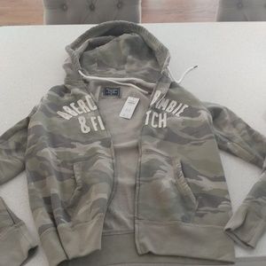Abercrombie & Fitch camouflage zip-up